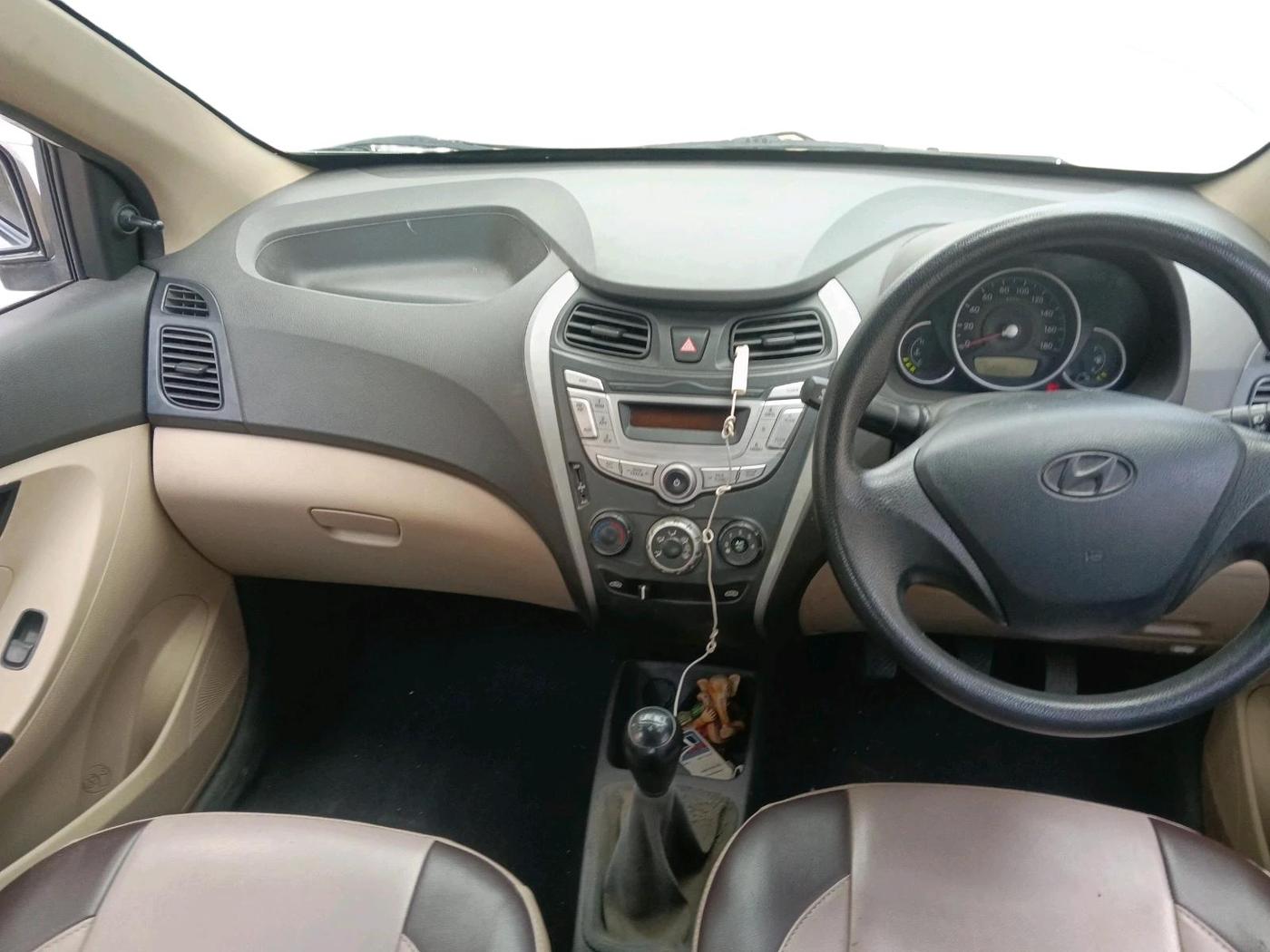 2015 Hyundai Eon MAGNA +, Petrol, Manual, 54,386 km, interior