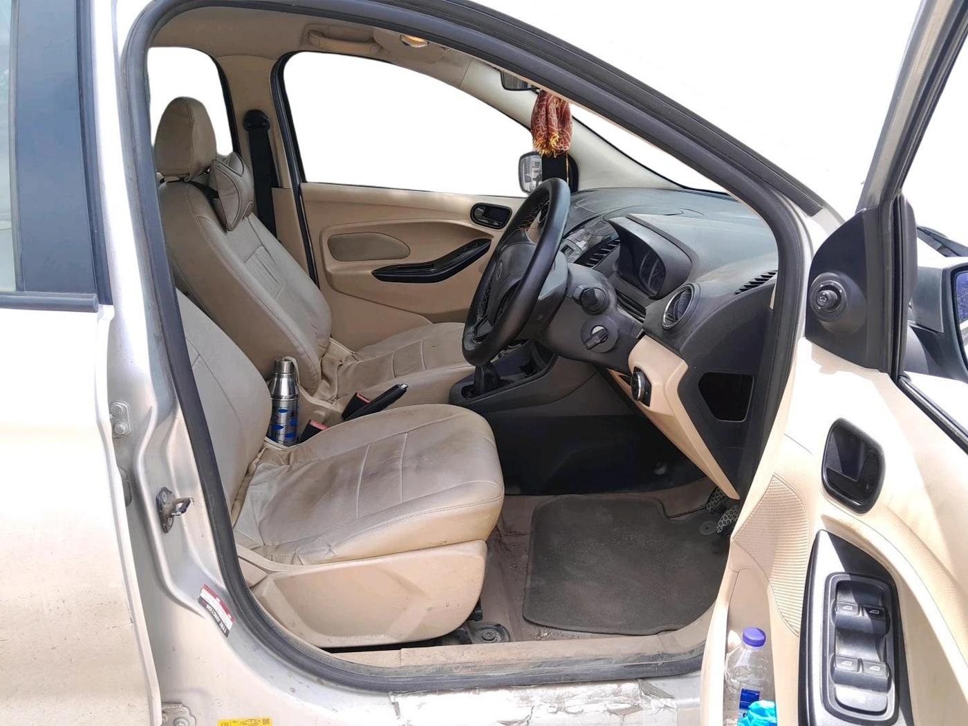 2015 Ford Figo Aspire TREND 1.2 PETROL, Petrol, Manual, 1,78,636 km, interior