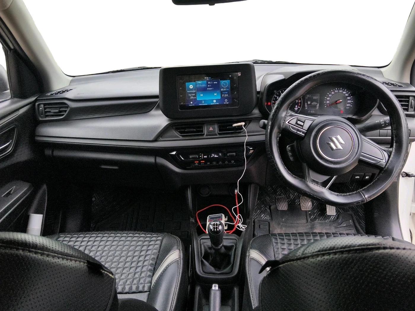 2025 Maruti Swift VXI 1.2L CNG, CNG, Manual, 17,103 km, interior