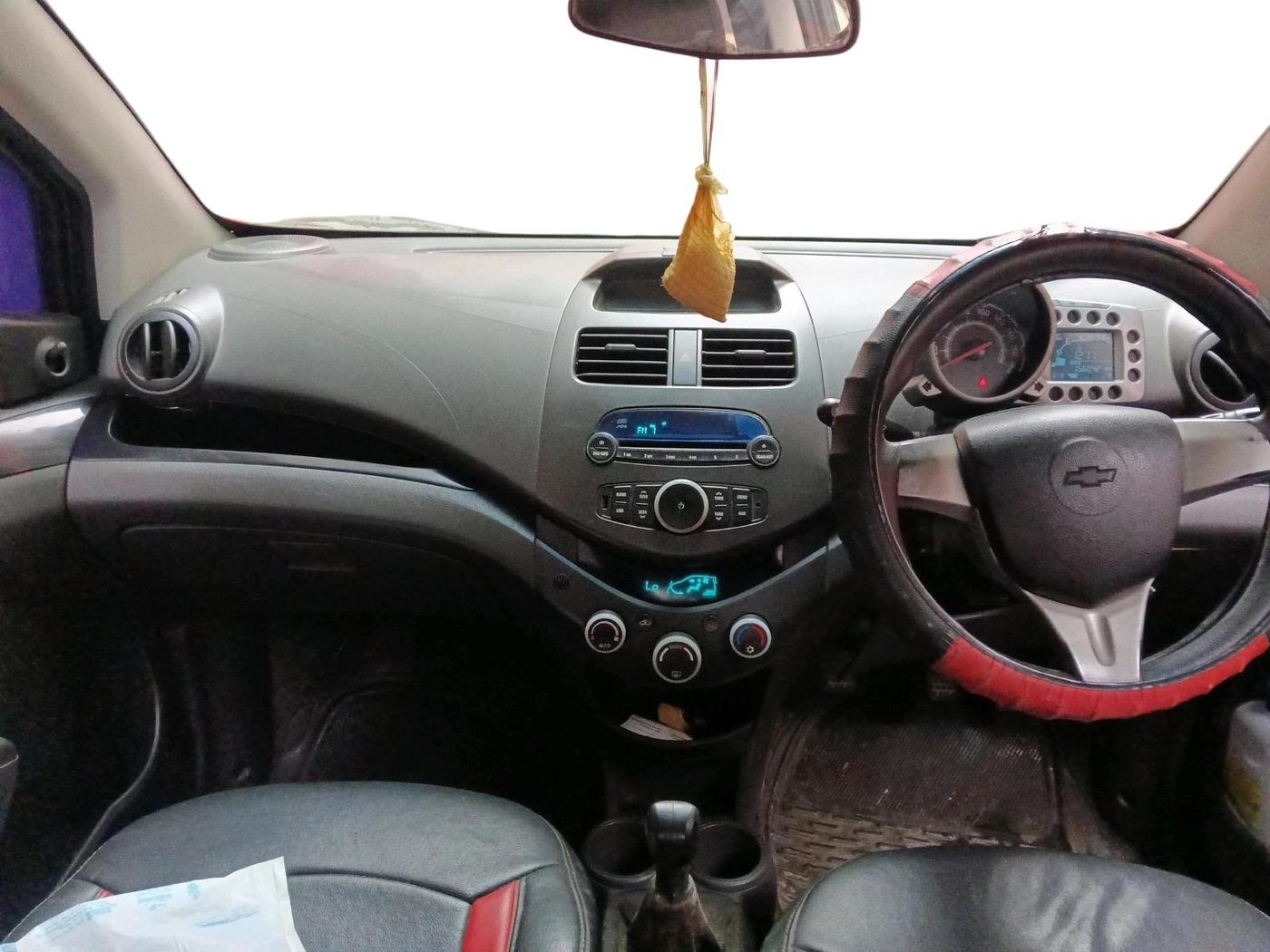 2011 Chevrolet Beat LT PETROL, CNG, Manual, 1,56,042 km, interior