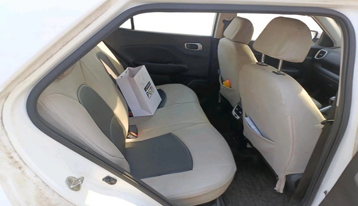 2022 Hyundai VENUE SX 1.0 TURBO, Petrol, Manual, 66,717 km, interior