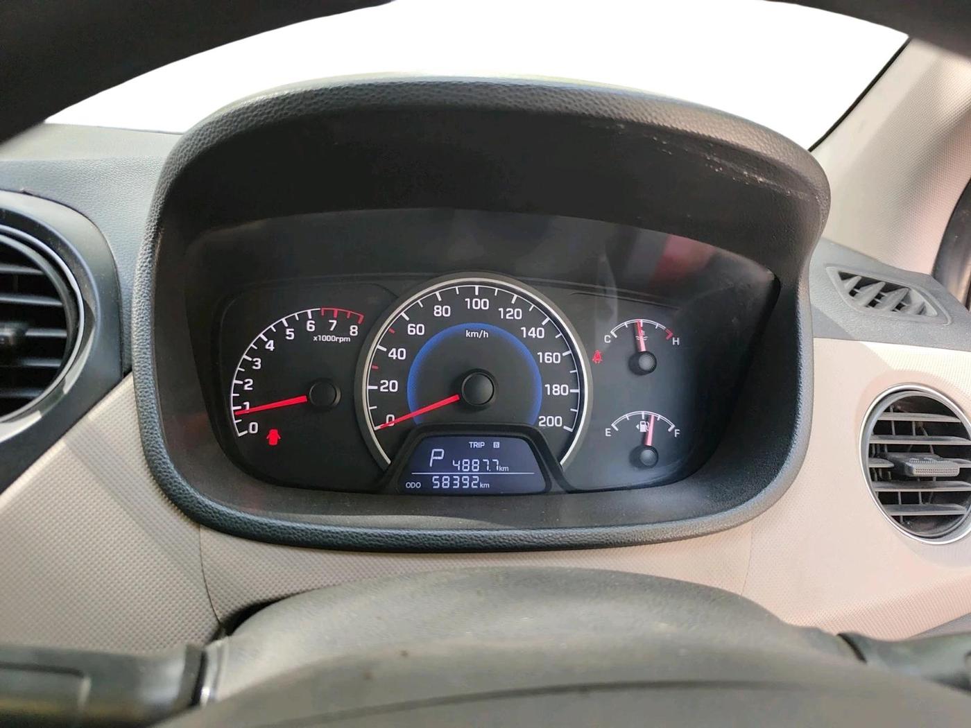 2018 Hyundai Grand i10 SPORTZ (O) AT 1.2 KAPPA VTVT, Petrol, Automatic, 58,392 km, interior
