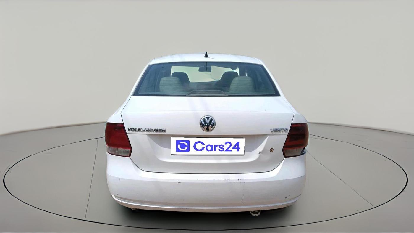 2011 Volkswagen Vento TRENDLINE 1.6, Petrol, Manual, 72,711 km, exterior