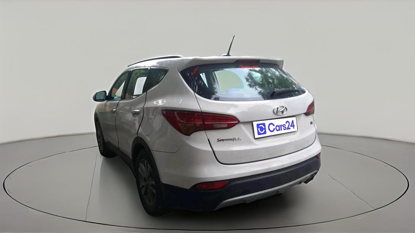 2016 Hyundai Santa Fe 2 WD AT, Diesel, Automatic, 1,04,081 km, exterior