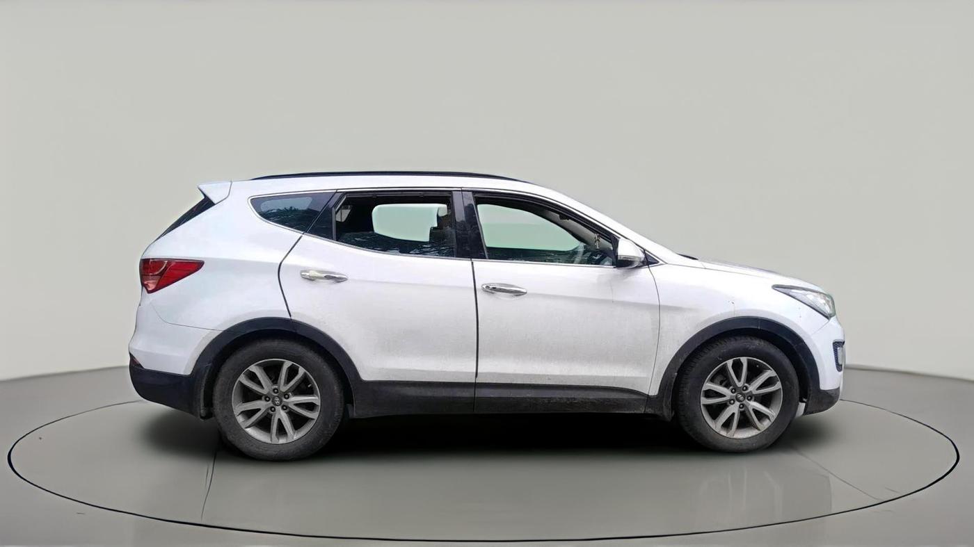 2016 Hyundai Santa Fe 2 WD AT, Diesel, Automatic, 1,04,081 km, exterior