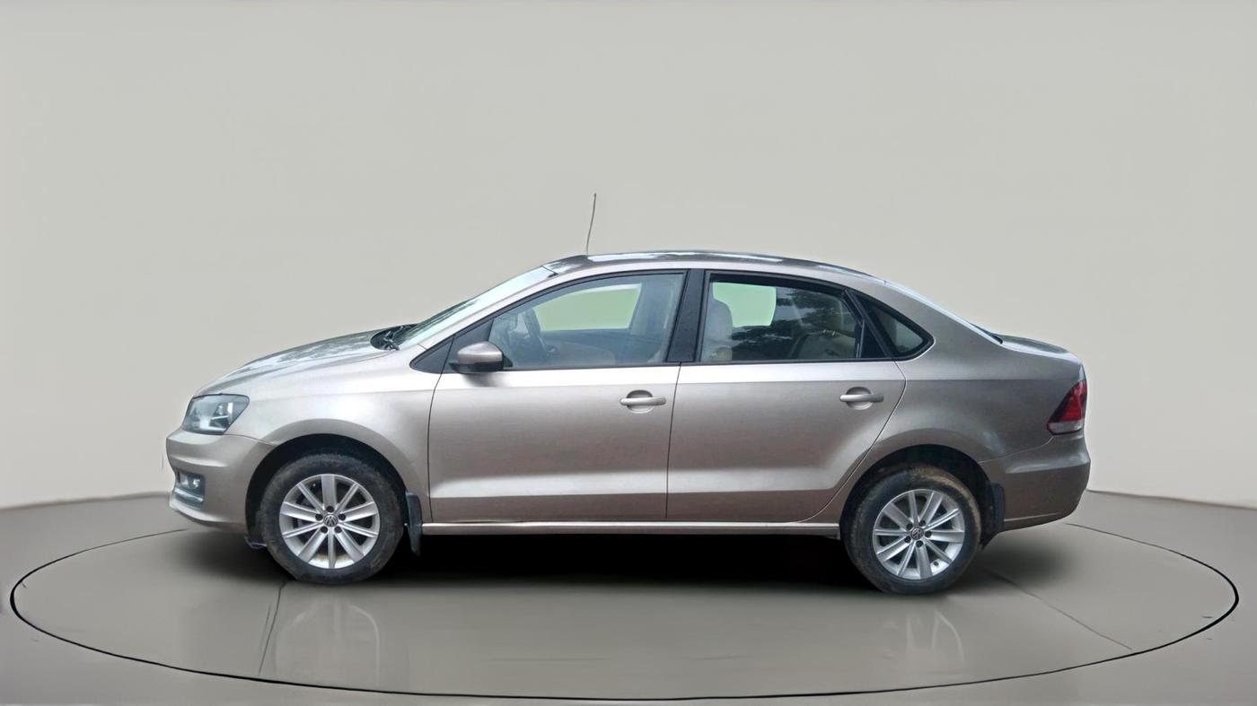 2016 Volkswagen Vento HIGHLINE PETROL AT, Petrol, Automatic, 77,334 km, exterior