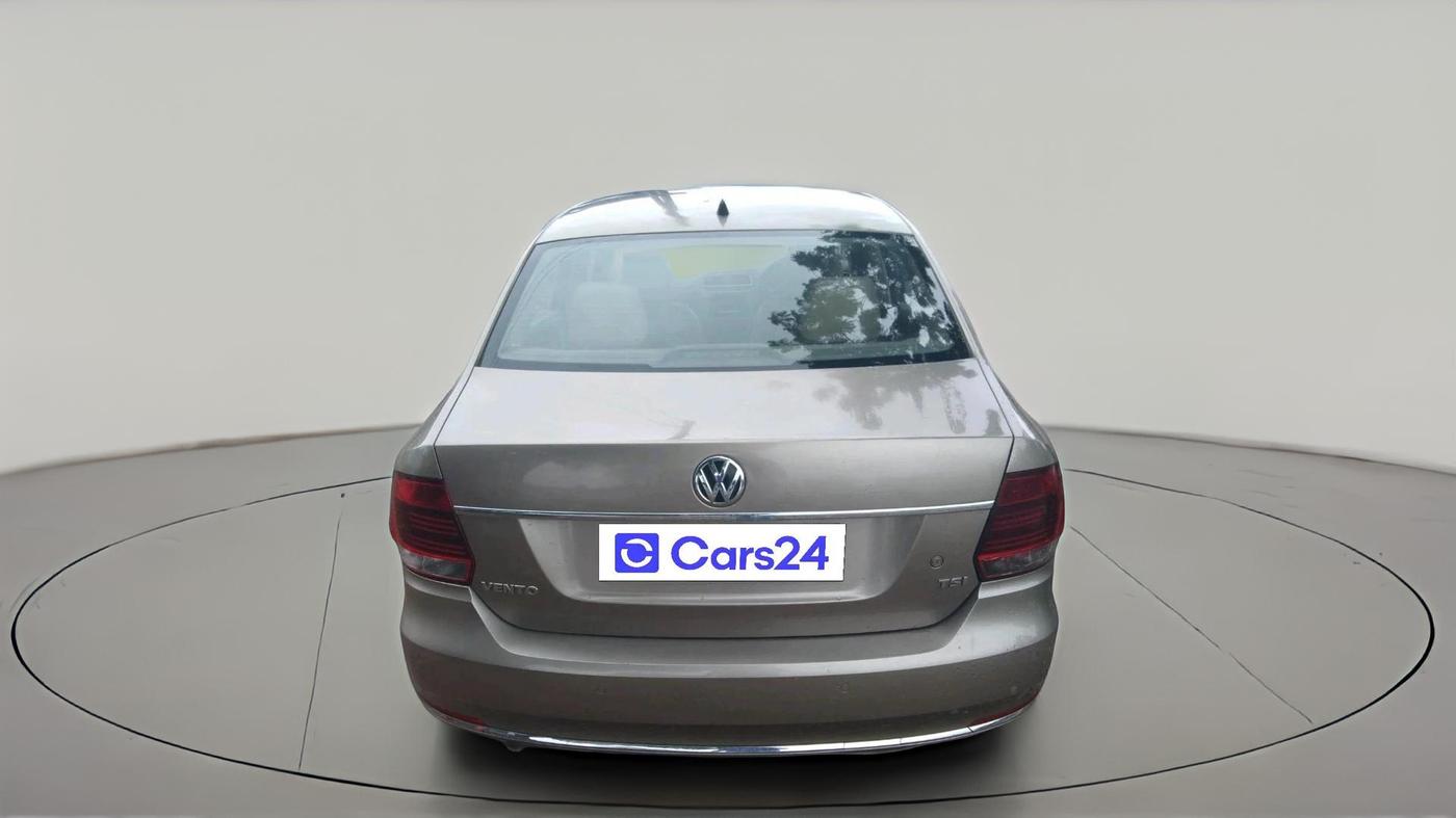 2016 Volkswagen Vento HIGHLINE PETROL AT, Petrol, Automatic, 77,334 km, exterior