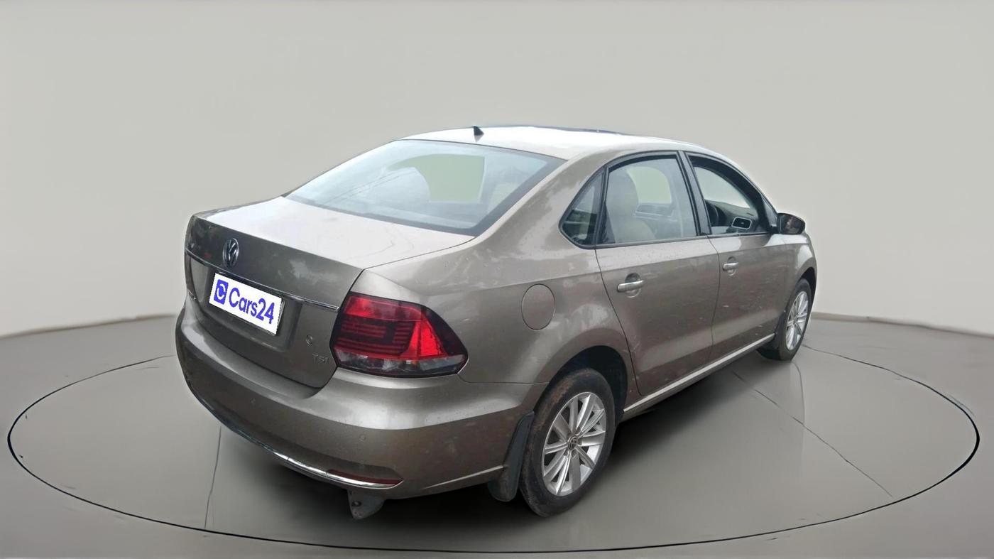 2016 Volkswagen Vento HIGHLINE PETROL AT, Petrol, Automatic, 77,334 km, exterior
