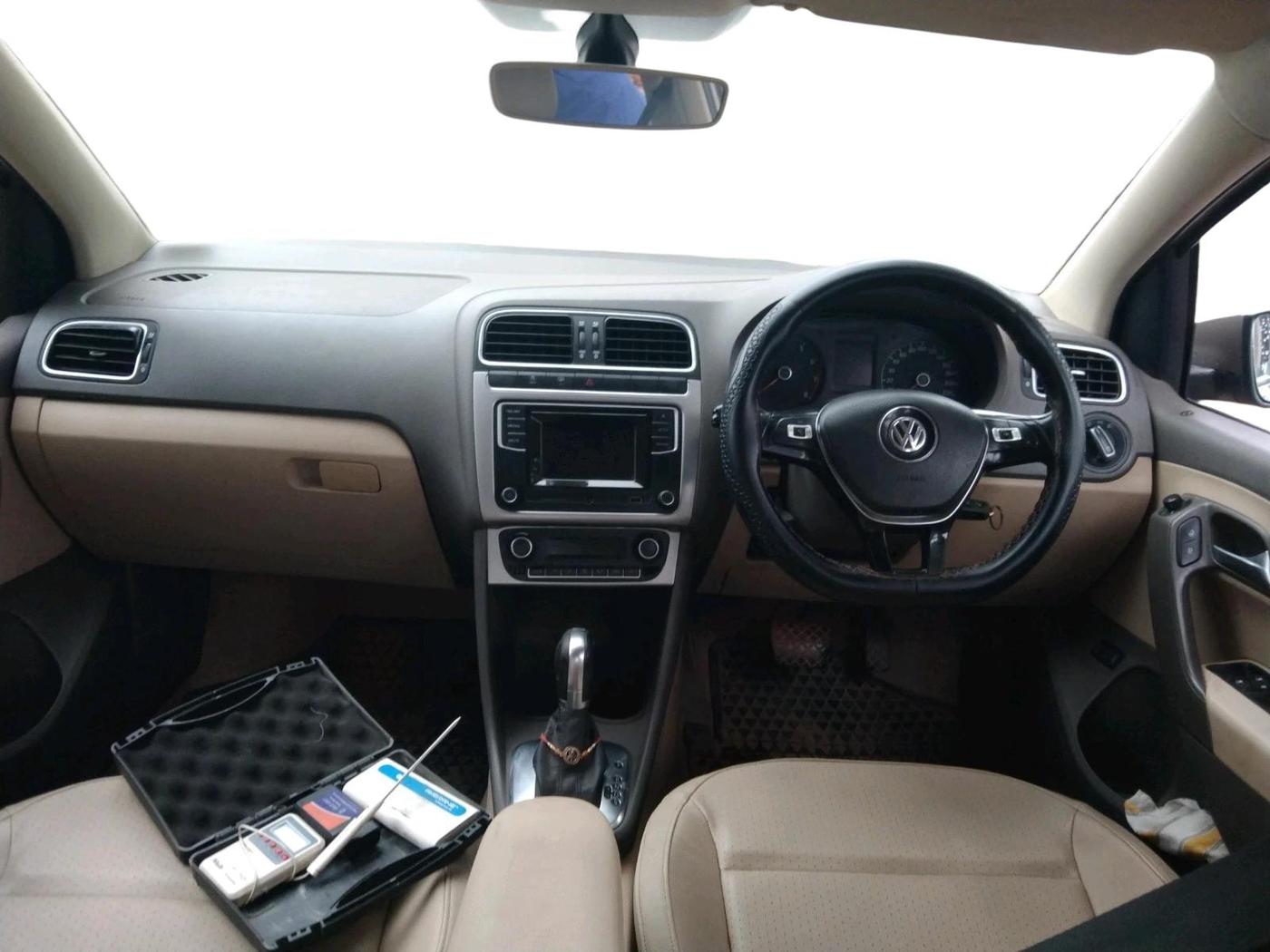 2016 Volkswagen Vento HIGHLINE PETROL AT, Petrol, Automatic, 77,334 km, interior