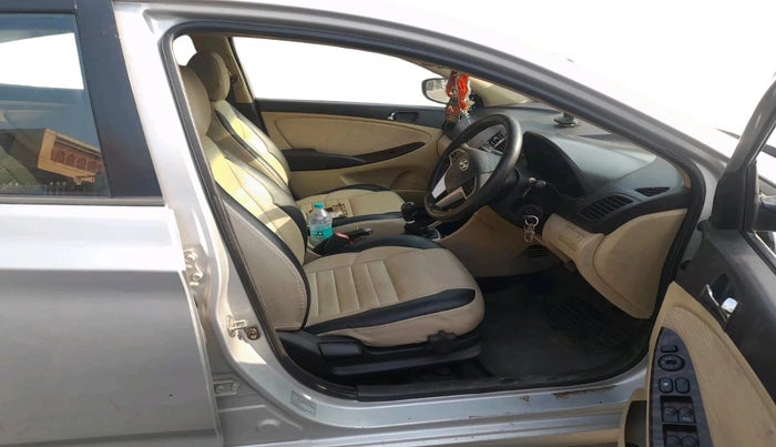 2012 Hyundai Verna FLUIDIC 1.6 VTVT SX, Petrol, Manual, 99,289 km, interior