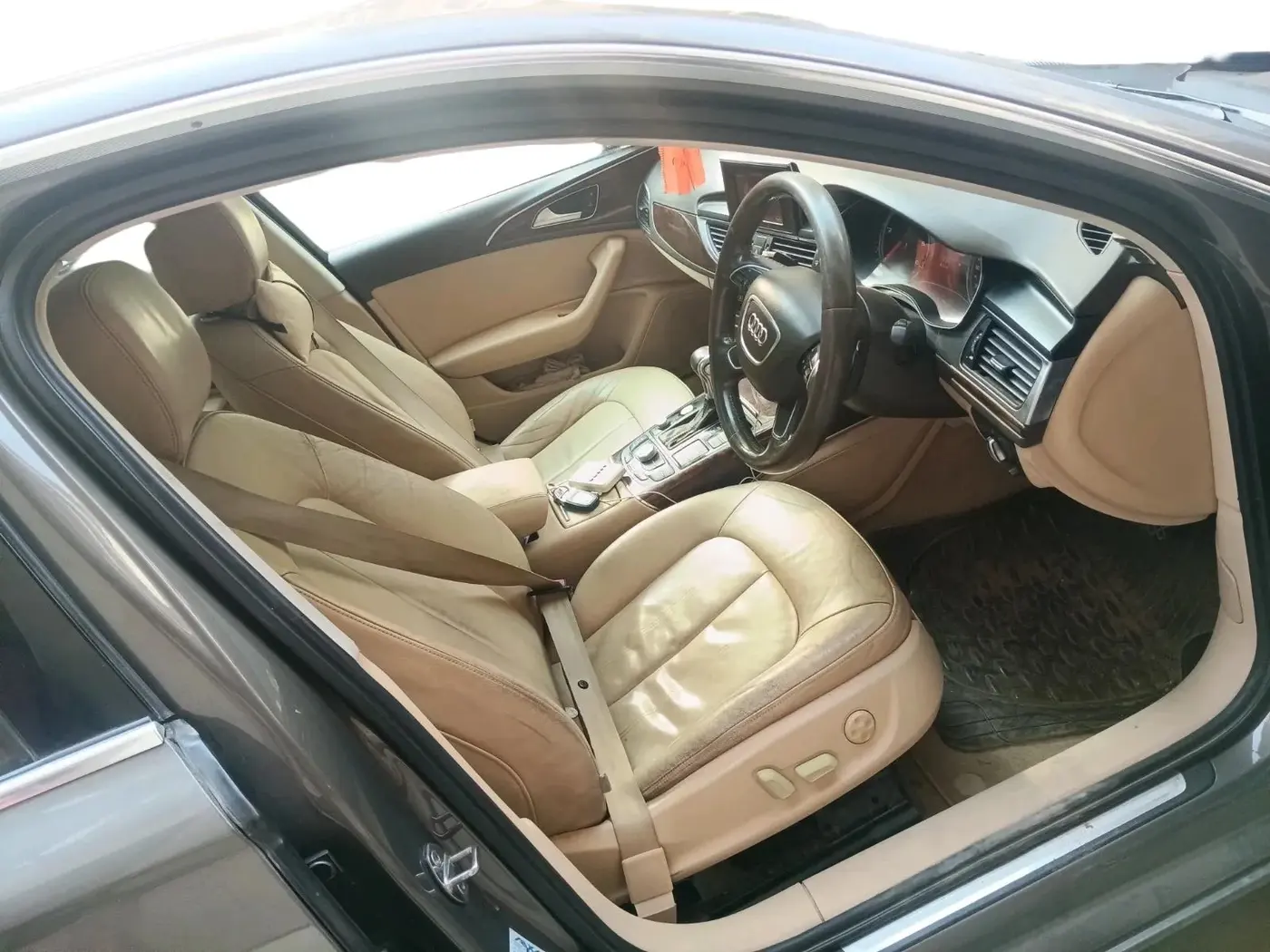 2013 Audi A6 2.0 TDI PREMIUM, Diesel, Automatic, 1,29,626 km, interior