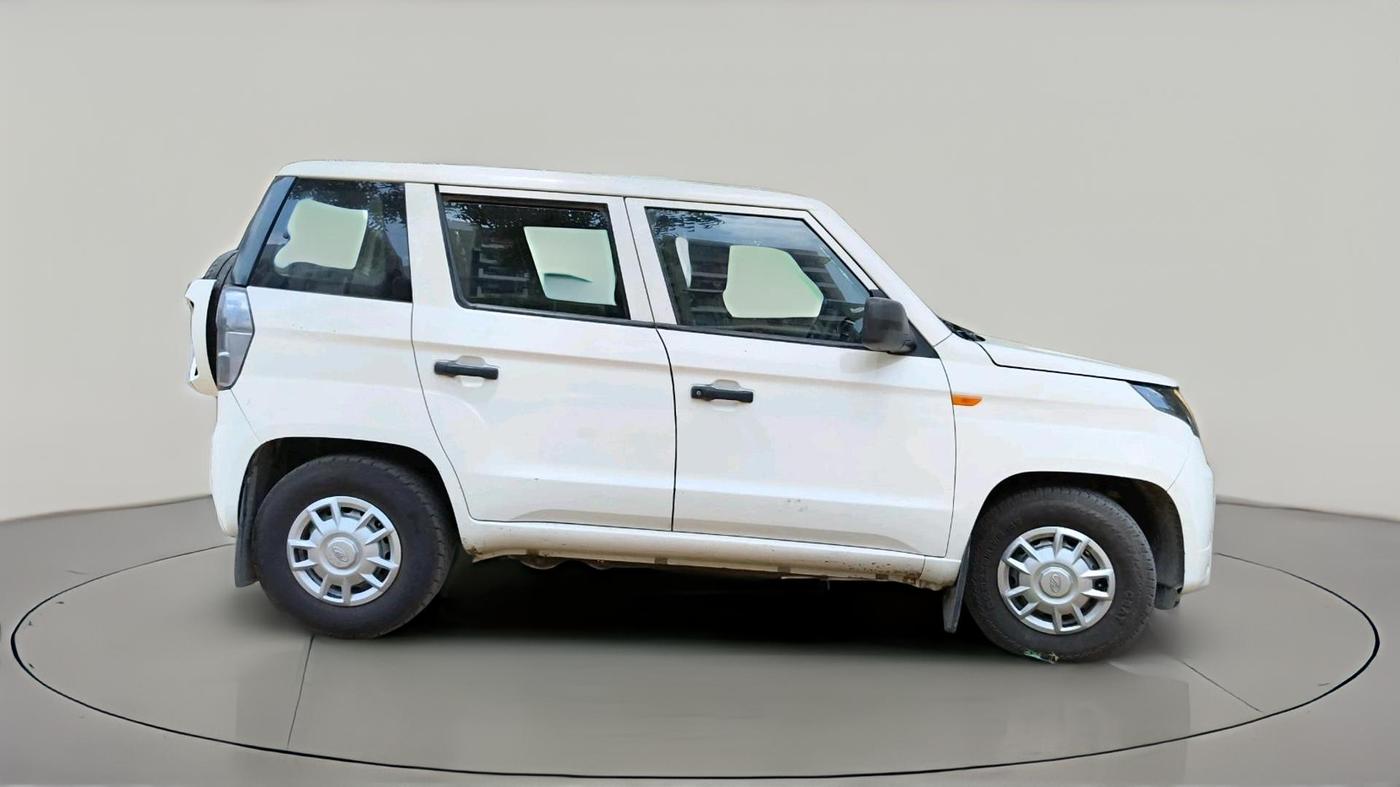 2019 Mahindra TUV300 T4 PLUS, Diesel, Manual, 63,276 km, exterior