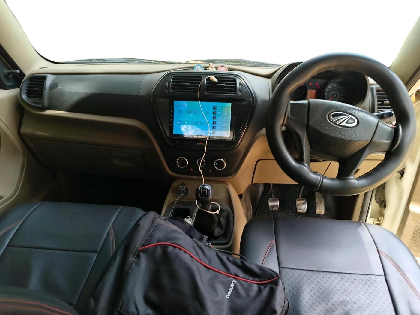 2019 Mahindra TUV300 T4 PLUS, Diesel, Manual, 63,276 km, interior