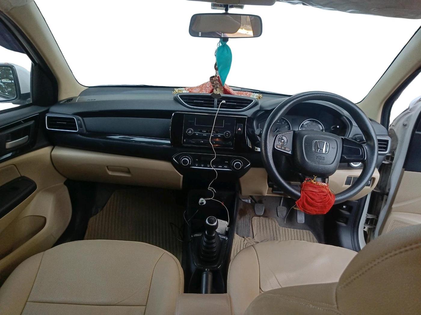 2019 Honda Amaze 1.2L I-VTEC V, Petrol, Manual, 1,08,823 km, interior
