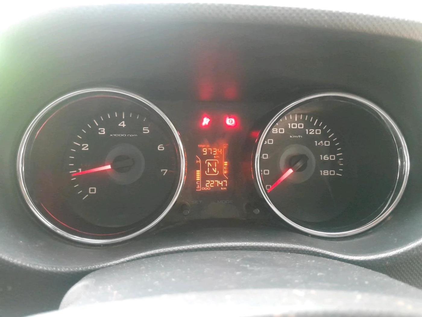 2016 Mahindra TUV300 T8, Diesel, Manual, 22,747 km, interior