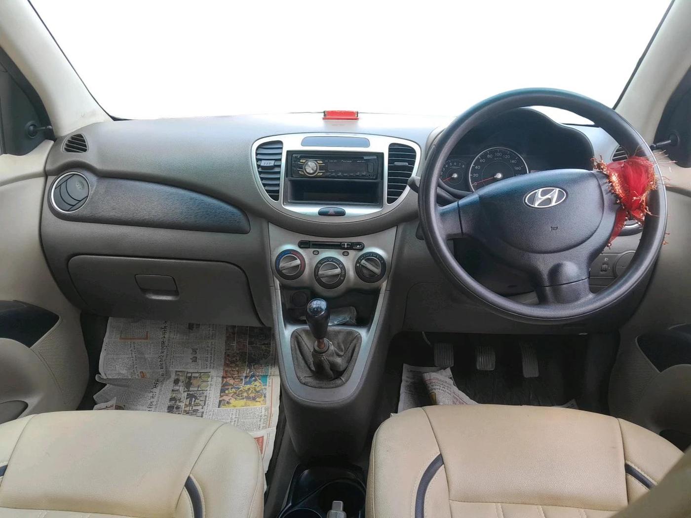 2011 Hyundai i10 ERA 1.1, Petrol, Manual, 1,31,775 km, interior