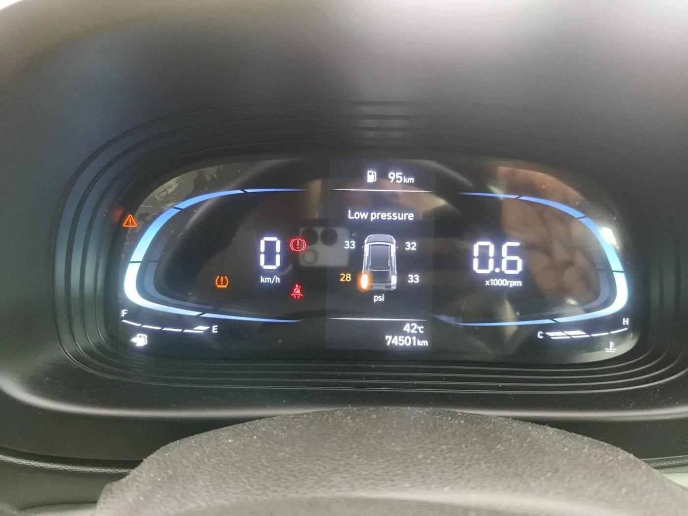 2022 Hyundai VENUE S 1.2, Petrol, Manual, 75,001 km, interior