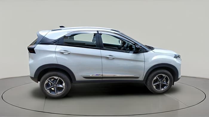 2026 Tata NEXON CREATIVE  AMT 1.2 PETROL, Petrol, Automatic, 4,010 km, exterior