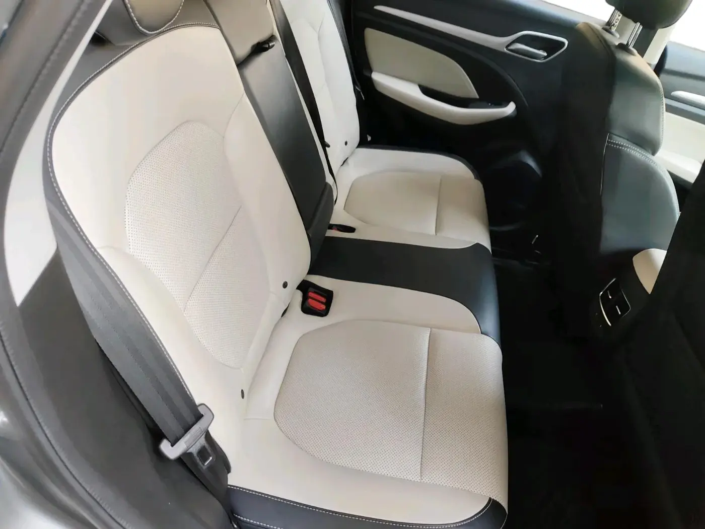 2024 MG ASTOR Sharp Pro 1.5 CVT (Ivory), Petrol, Automatic, 4,350 km, interior
