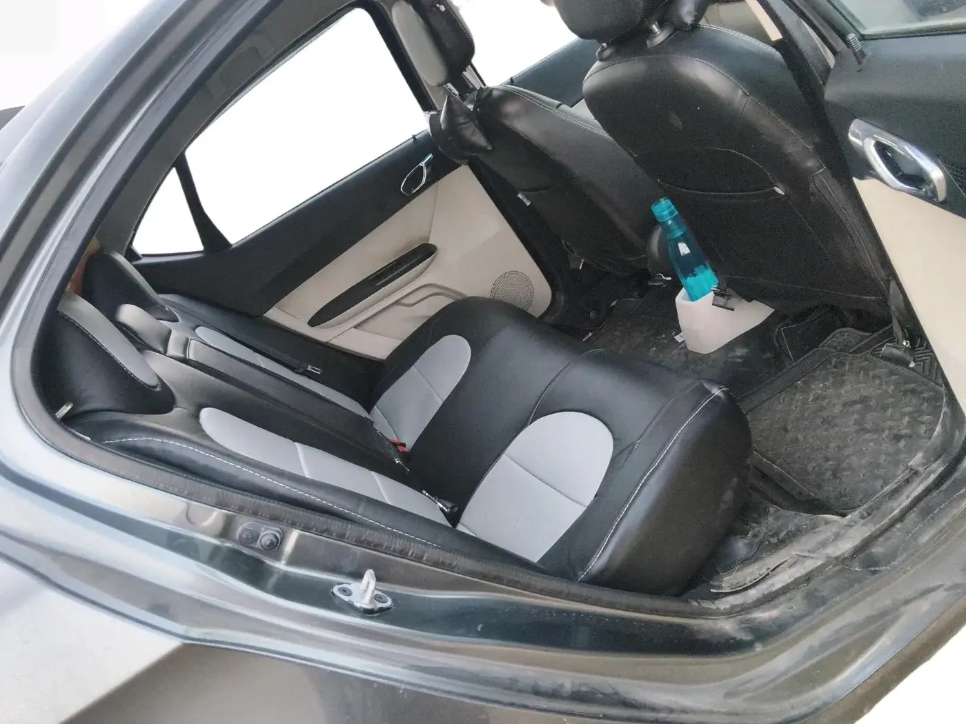 2022 Tata TIGOR XZ PLUS PETROL, Petrol, Manual, 28,900 km, interior