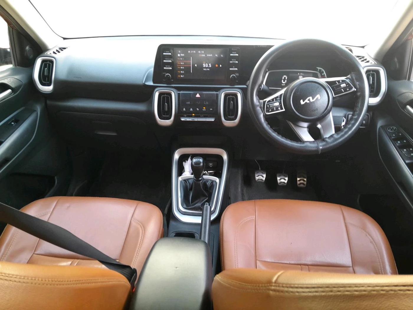 2024 KIA SONET HTK (O) 1.2 Petrol MT, Petrol, Manual, 60,724 km, interior