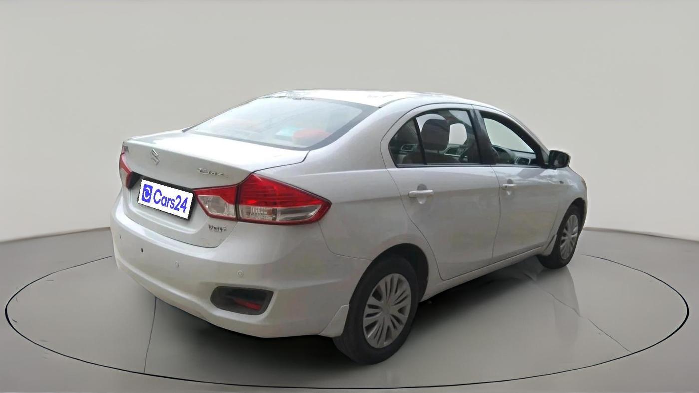 2015 Maruti Ciaz VDI +, Diesel, Manual, 1,61,211 km, exterior