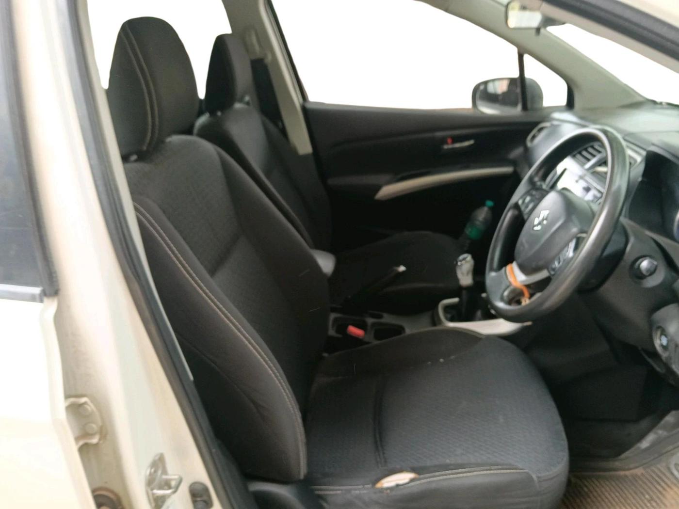 2017 Maruti S Cross ZETA 1.3, Diesel, Manual, 76,966 km, interior