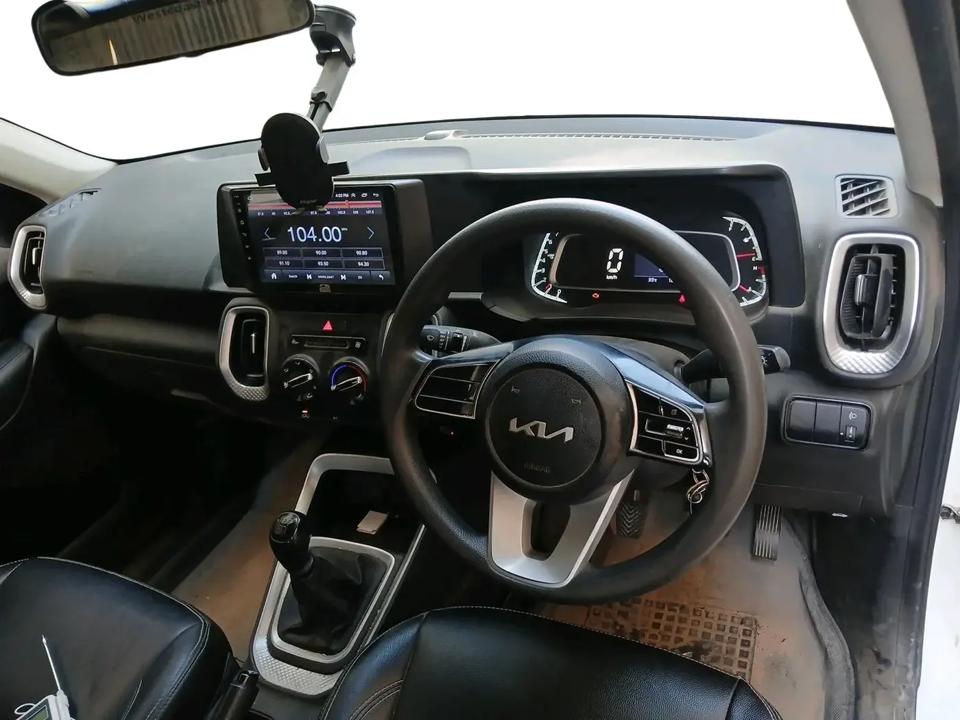 2021 KIA SONET HTE 1.2, CNG, Manual, 1,07,639 km, interior