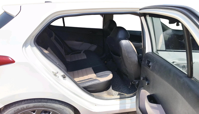 2018 Hyundai Grand i10 ERA 1.2 KAPPA VTVT, CNG, Manual, 82,728 km, interior