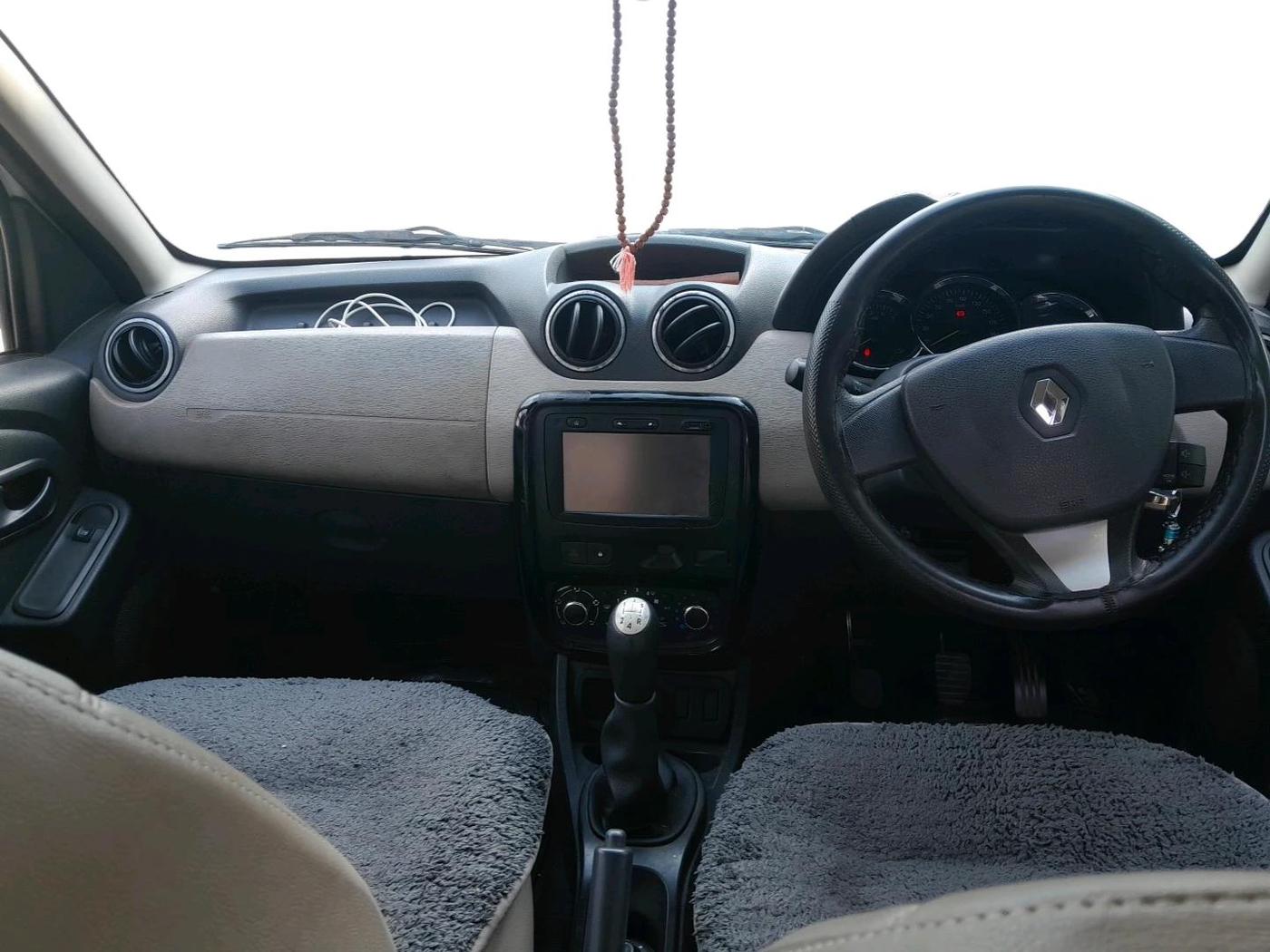 2015 Renault Duster 85 PS RXL DIESEL, Diesel, Manual, 95,696 km, interior