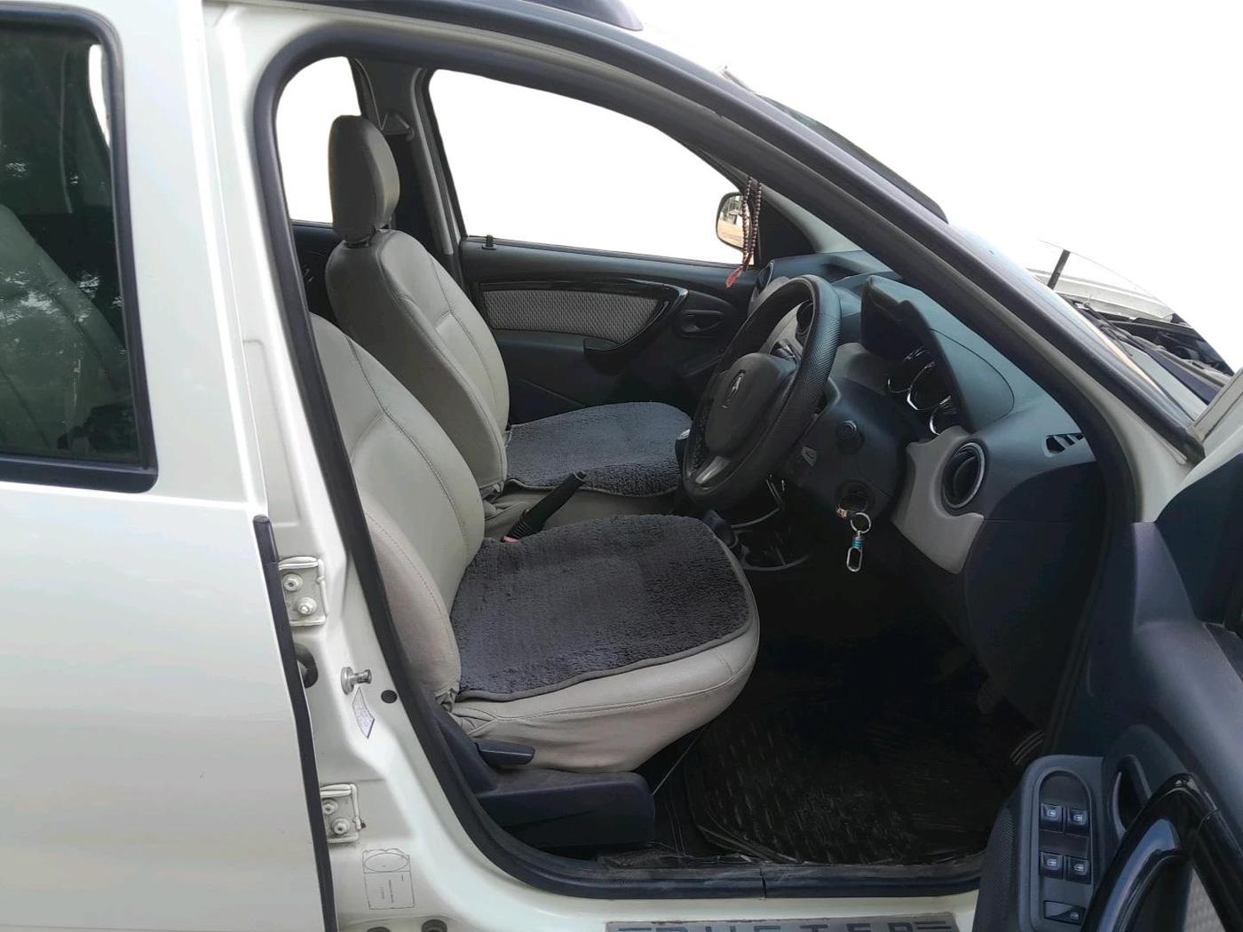 2015 Renault Duster 85 PS RXL DIESEL, Diesel, Manual, 95,696 km, interior