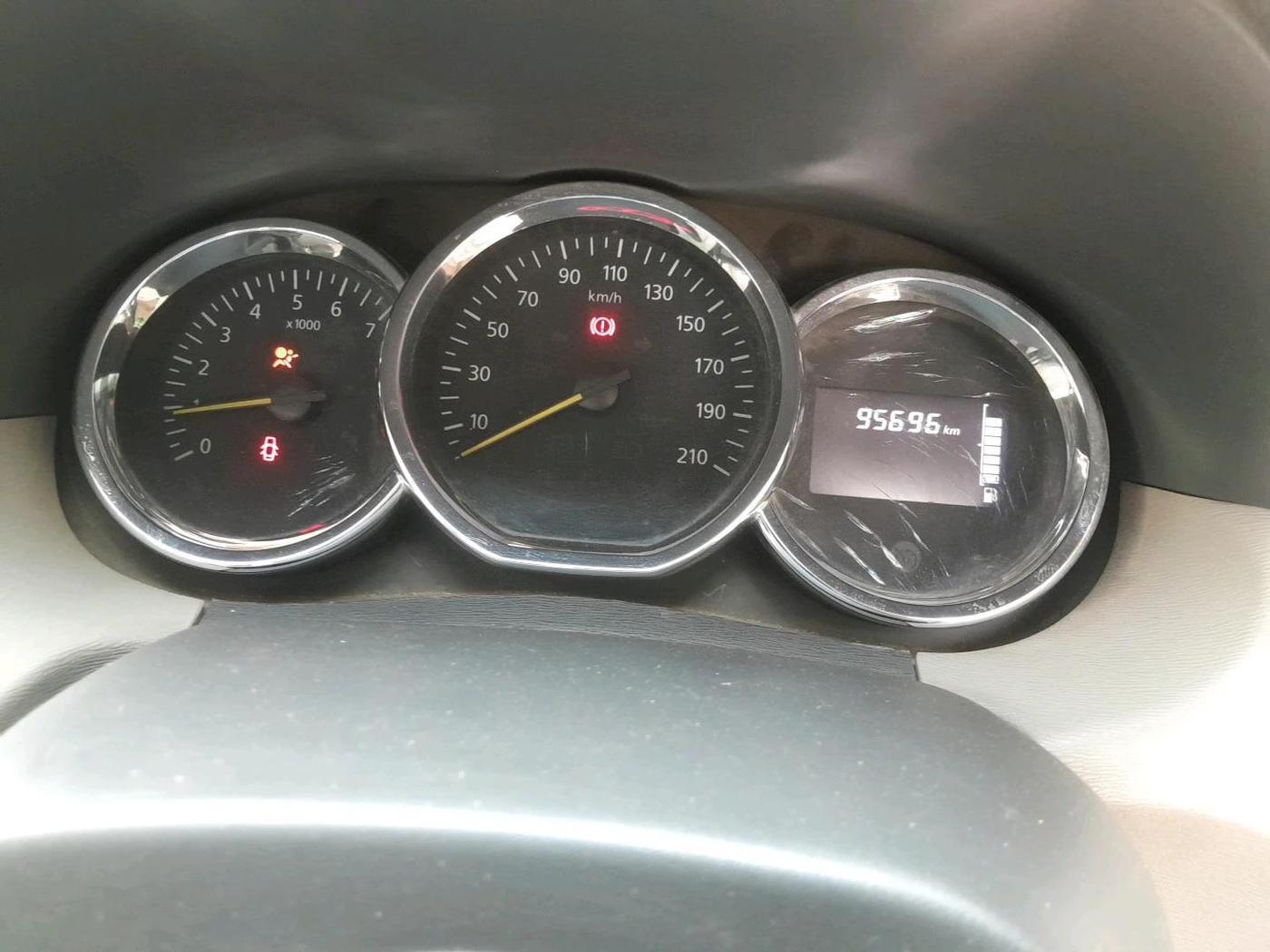 2015 Renault Duster 85 PS RXL DIESEL, Diesel, Manual, 95,696 km, interior
