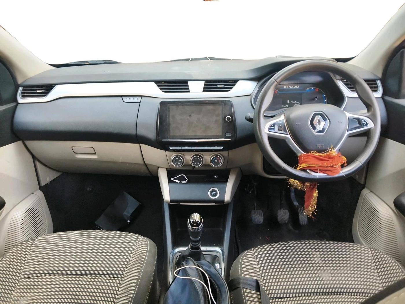 2023 Renault TRIBER RXZ, Petrol, Manual, 75,674 km, interior