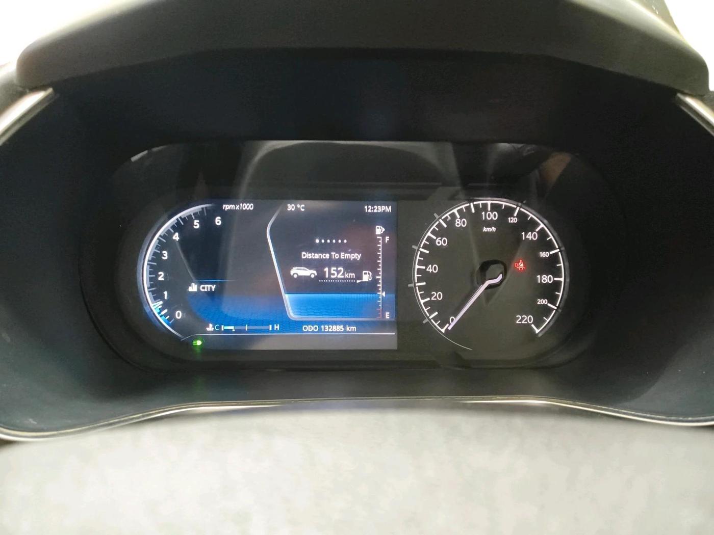 2019 Tata Harrier XZ 2.0L, Diesel, Manual, 1,32,885 km, interior