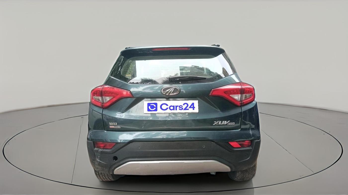 2021 Mahindra XUV300 W8 (O) 1.5 DIESEL AMT, Diesel, Automatic, 94,153 km, exterior