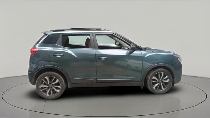 2021 Mahindra XUV300 W8 (O) 1.5 DIESEL AMT, Diesel, Automatic, 94,153 km, exterior