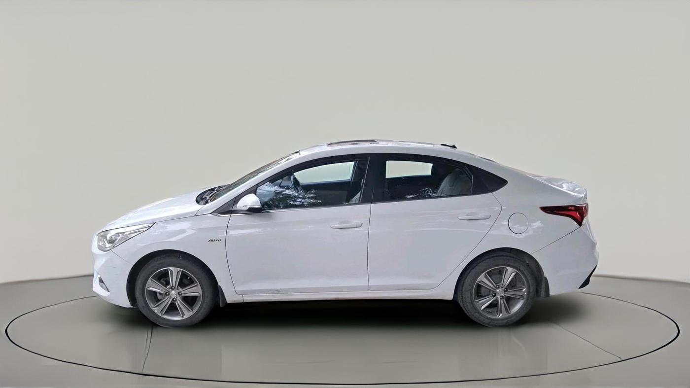 2017 Hyundai Verna 1.6 CRDI SX + AT, Diesel, Automatic, 1,29,097 km, exterior