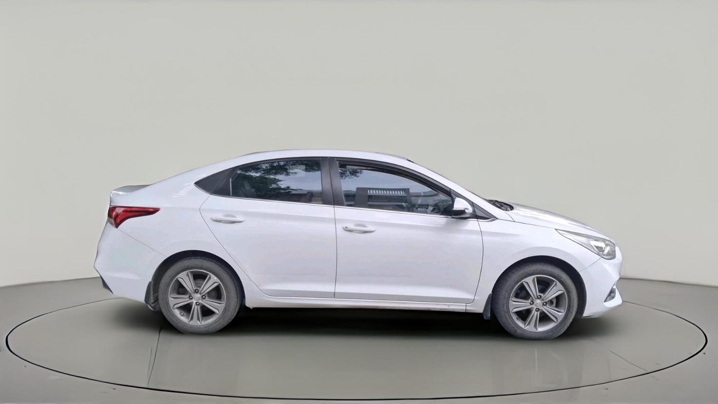 2017 Hyundai Verna 1.6 CRDI SX + AT, Diesel, Automatic, 1,29,097 km, exterior