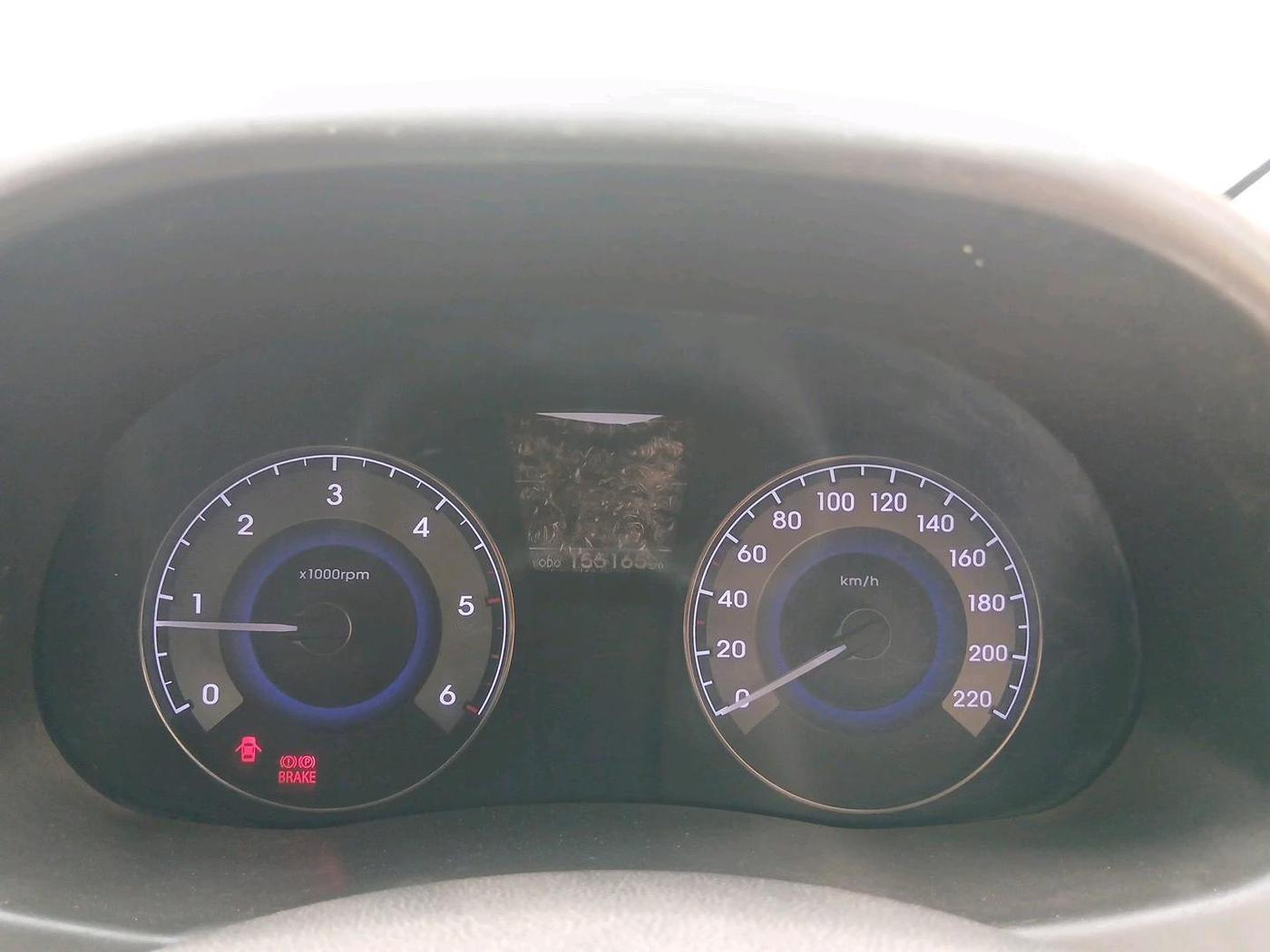 2013 Hyundai Verna FLUIDIC 1.6 CRDI SX, Diesel, Manual, 1,55,165 km, interior