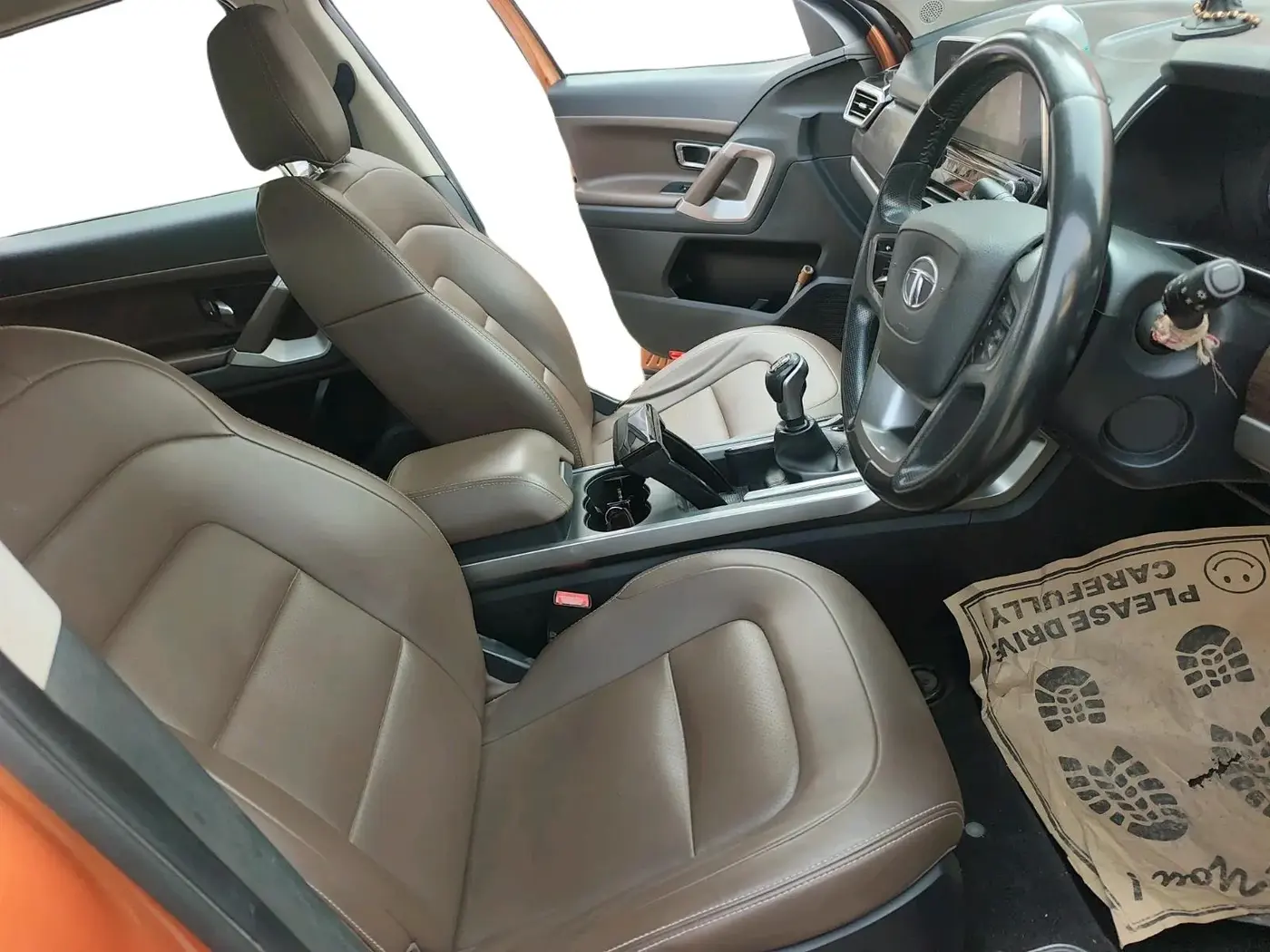 2019 Tata Harrier XZ 2.0L, Diesel, Manual, 1,18,433 km, interior
