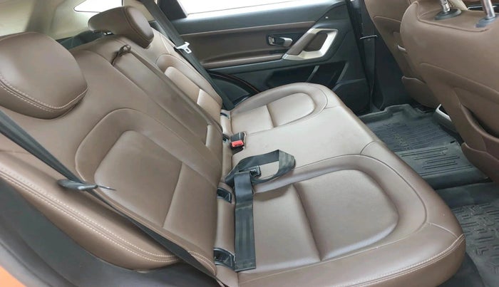 2019 Tata Harrier XZ 2.0L, Diesel, Manual, 1,18,433 km, interior