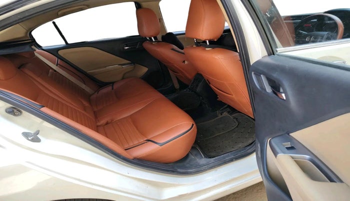 2015 Honda City 1.5L I-VTEC VX, Petrol, Manual, 1,45,564 km, interior