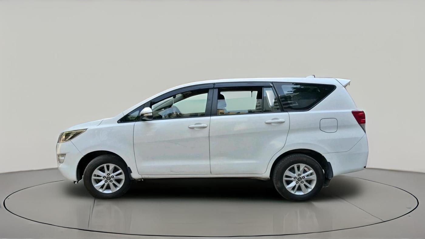 2016 Toyota Innova Crysta 2.8 GX AT 7 STR, Diesel, Automatic, 1,04,631 km, exterior