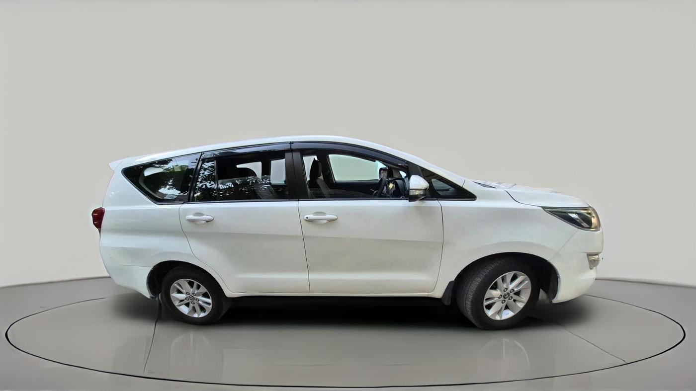 2016 Toyota Innova Crysta 2.8 GX AT 7 STR, Diesel, Automatic, 1,04,631 km, exterior