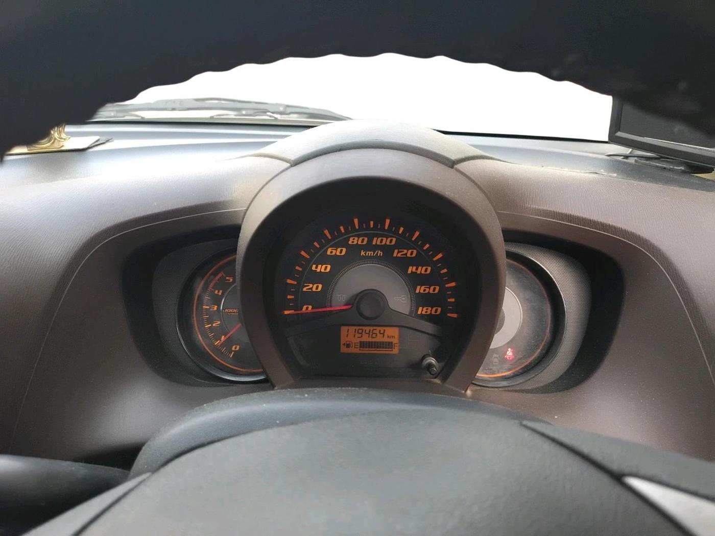 2013 Honda Amaze 1.5L I-DTEC S, Diesel, Manual, 1,19,461 km, interior