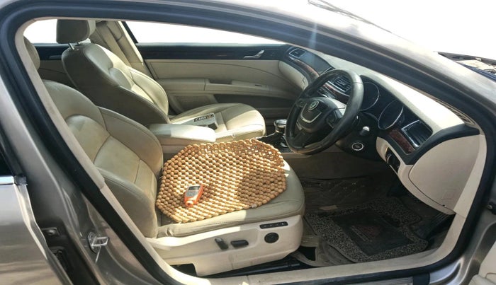 2012 Skoda Superb ELEGANCE 1.8 TSI AT, Petrol, Automatic, 1,09,437 km, interior