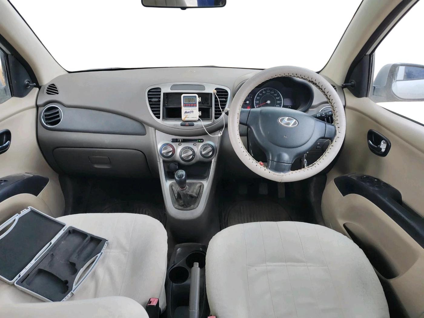 2011 Hyundai i10 MAGNA 1.1, Petrol, Manual, 70,893 km, interior