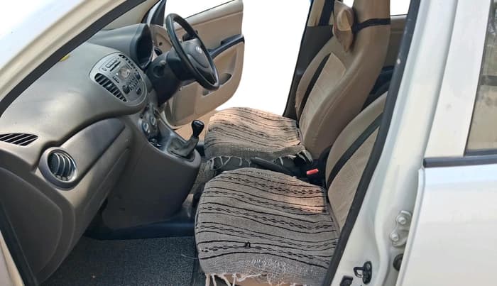 2013 Hyundai i10 SPORTZ 1.2, Petrol, Manual, 61,265 km, interior
