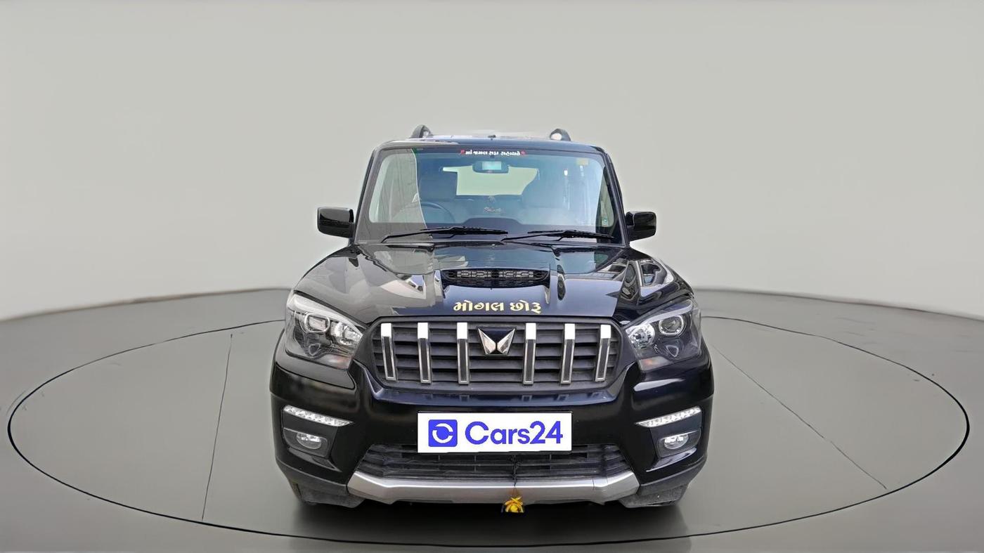 2025 Mahindra SCORPIO CLASSIC S11 7STR, Diesel, Manual, 13,581 km, exterior
