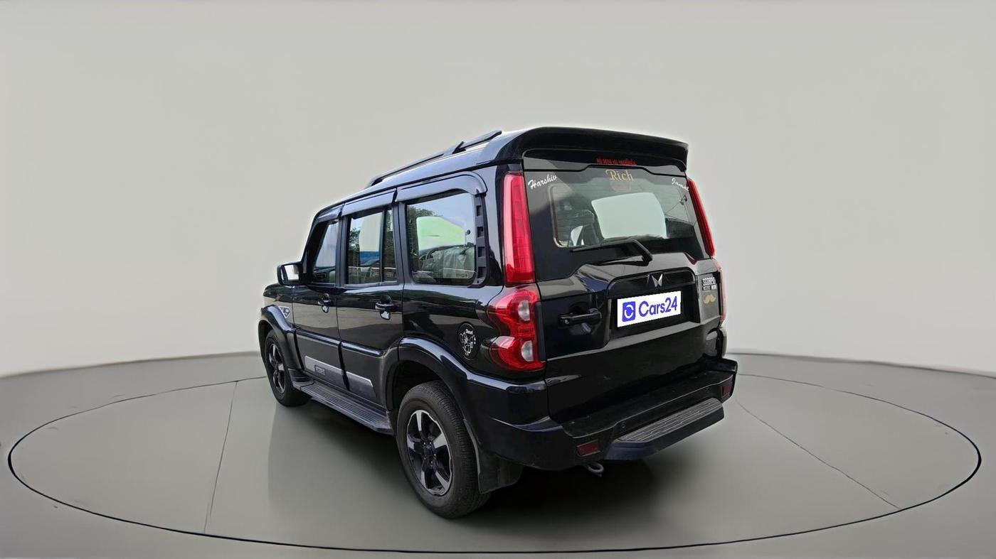 2025 Mahindra SCORPIO CLASSIC S11 7STR, Diesel, Manual, 13,581 km, exterior